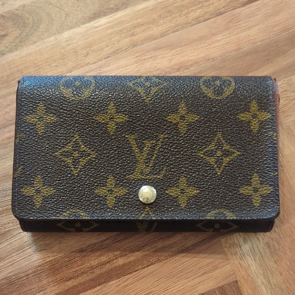 Louis Vuitton Monogram Wallet - Brown